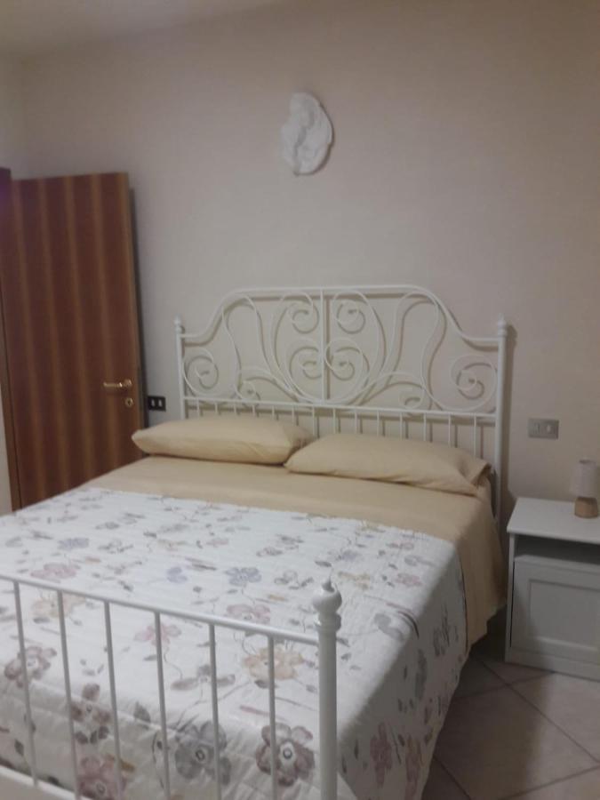 Affittacamere Lo Scoiattolo Di Mannocchi Lorella Porto Sant'Elpidio Bagian luar foto